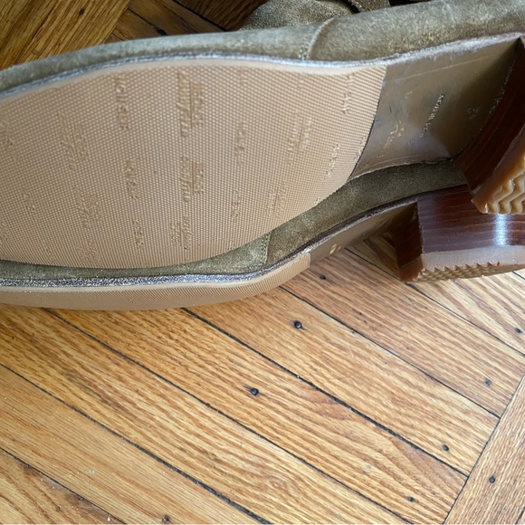 Saint Laurent ankle boot! - Picture 9 of 10